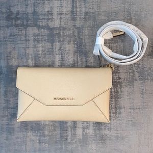 Michael kors clutch/crossover body bag